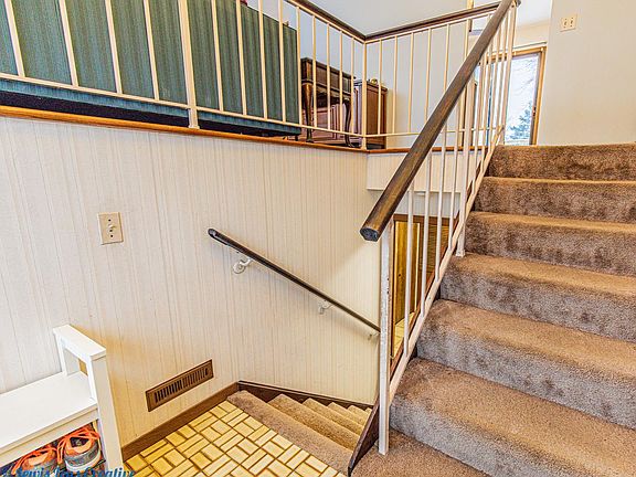 3rd image of 5316 W Lake Shore Dr