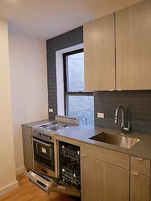 Rented by Compass | media 32