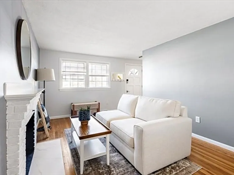 33 Westgate Rd — Photo 5
