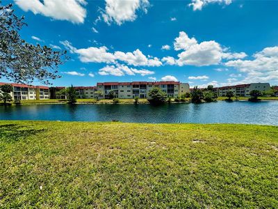 8000 Sunrise Lakes Dr #106, Sunrise, FL, 33322