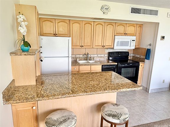 2nd image of 84-740 Kili Dr APT 724