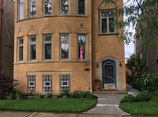 6731 N Maplewood Ave #1, Chicago, IL 60645