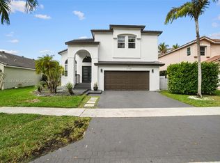 Chapel Lake Estates, Pembroke Pines, FL 33029