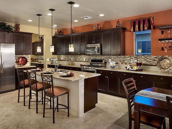 3rd image of 560 N Pecan Holiday Ln