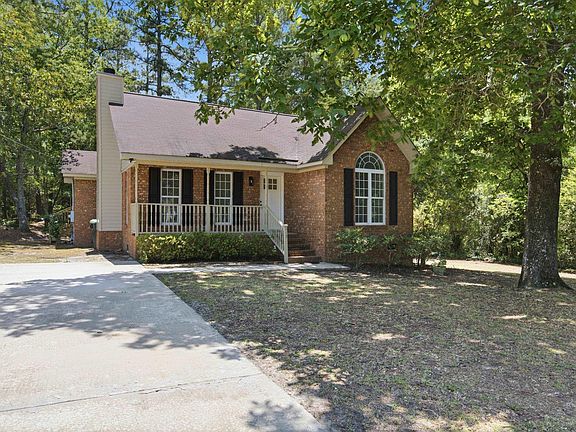 2nd image of 113 Maple Shade Ln