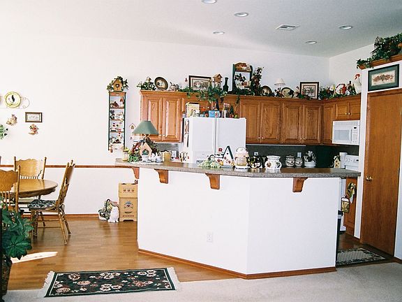 Open Kitchen/pantry