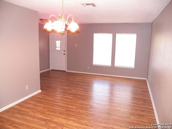 5th image of 1010 Ferdinand Dr