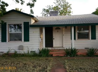 372 E Hoover St, Coalinga, CA 93210