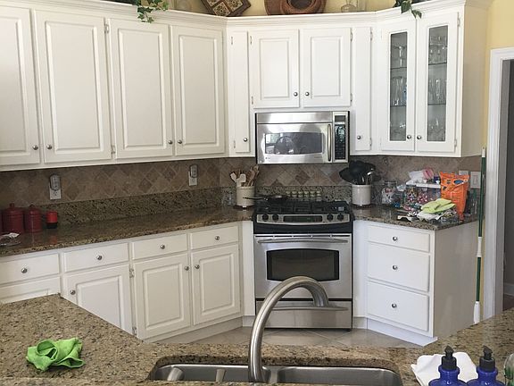   Kitchen   With gas stove 