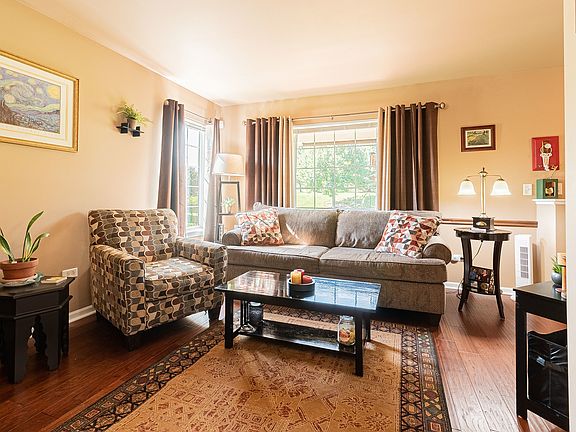 4th image of 636 Crystal Springs Ct