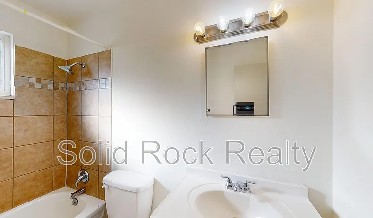 1411 S Corona Ave #9 — Photo 10