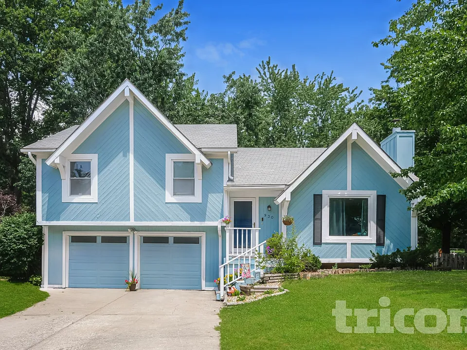 930 NE 109th Ter
