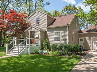 191 Windsor Rd, Benton Harbor, MI 49022