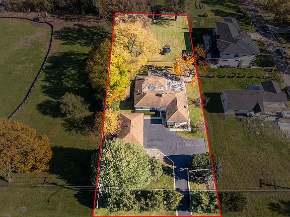 2nd image of 1615 Greenwood Rd