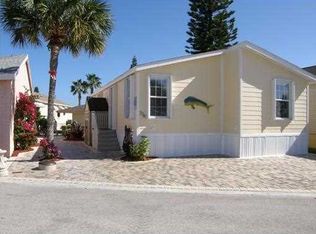 776 Nettles Blvd, Jensen Beach, FL 34957