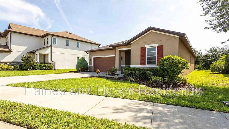 3 bed, 2.0 bath, 2208 sqft, $2,300 — Photo 4