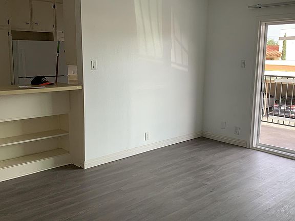 Spacious Living Room-2