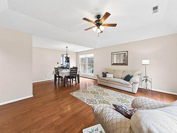 3rd image of 3309 Forest Grove Ct
