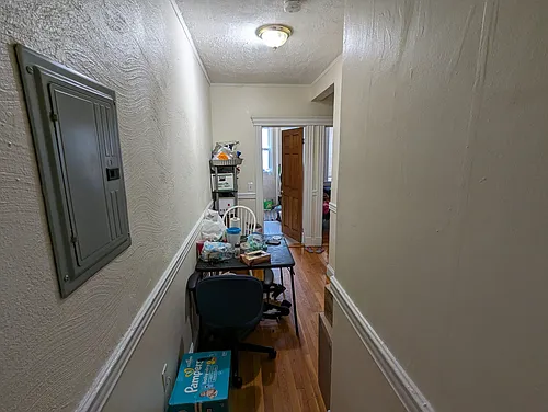 364 Riverway St #6 Photo 1
