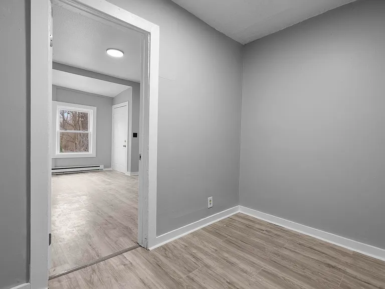 71 River St #1R — Photo 4
