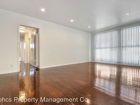 4th image of 8526 Saturn St APT 05