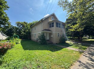 614 Merchants Rd, Rochester, NY 14609