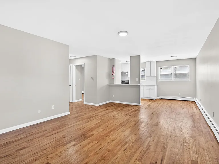 42 Lienau Pl #6A — Photo 7