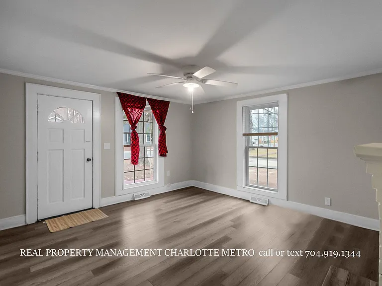 307 Leonard Ave — Photo 5