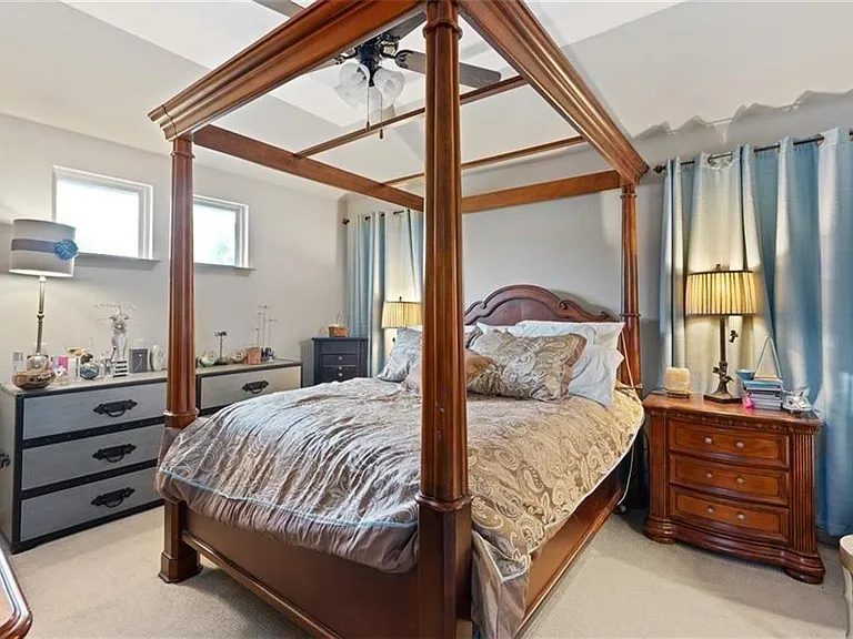 10804 Champ Ct — Photo 14