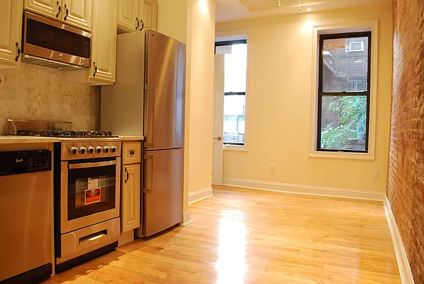 Rented by Triplemint | media 18