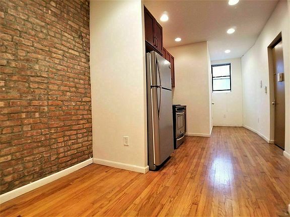 2nd image of 678 Lincoln Pl #2A