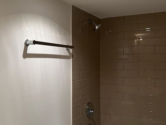 5th image of 8965 160th St #202