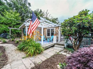 646 Stone Church Rd, Tiverton, RI 02878