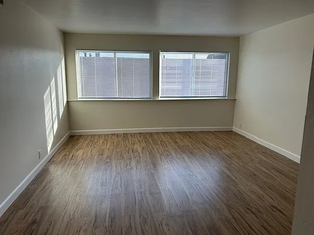 400 Castle St #2