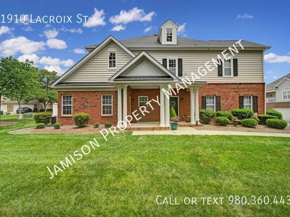 11910 Lacroix St, Charlotte, NC 28277