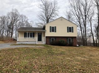 1027 N York Ln, Lynchburg, VA 24503