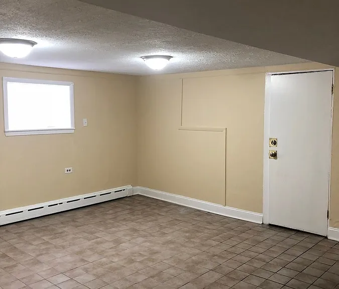 2119 Grove St — Photo 3