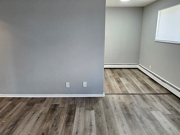 4th image of 4640 Oberlin Ave #B6