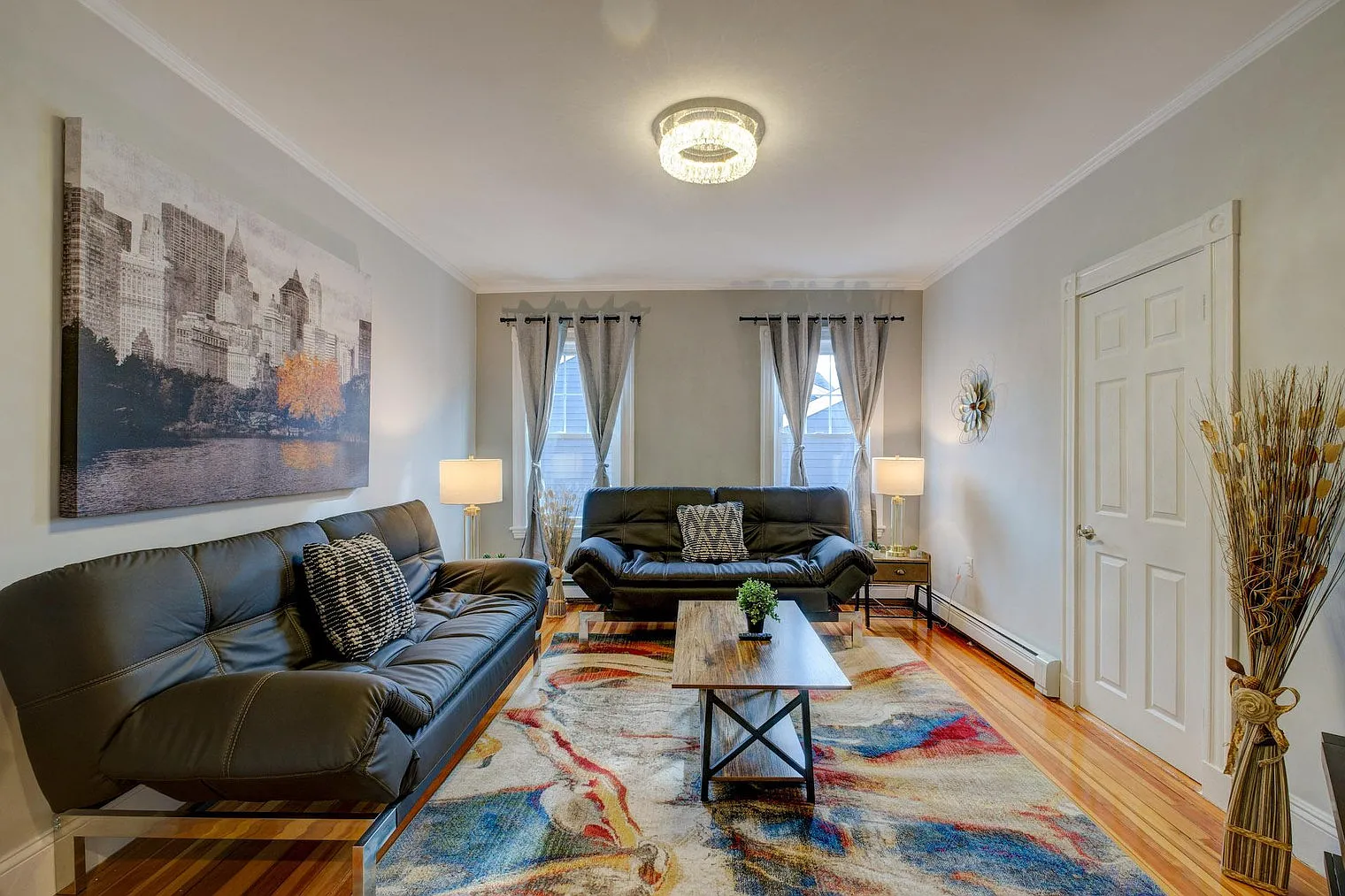 2 bed, 1.0 bath, 1001 sqft, $2,749 — Photo 1