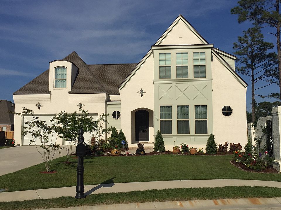 2nd image of 720 Champagne Dr