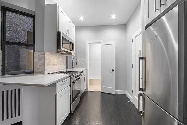 Rented by Tourma Realty LLC | media 21