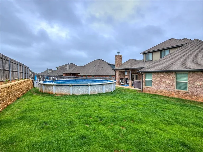 5009 Crater Lake Dr — Photo 26
