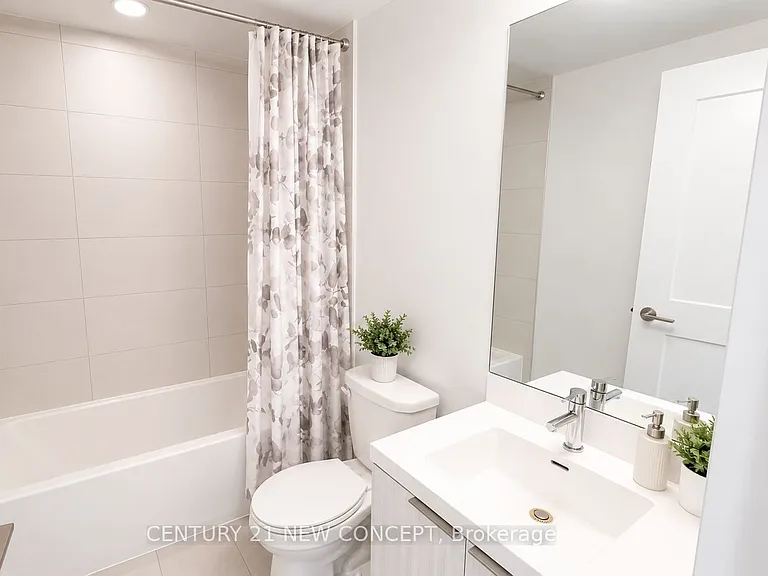 8 Widmer St #1712 — Photo 13