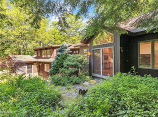 21 S Sandisfield Rd, Sandisfield, MA 01255