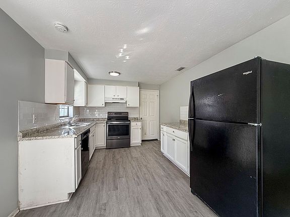 3rd image of 7740 Arble Dr