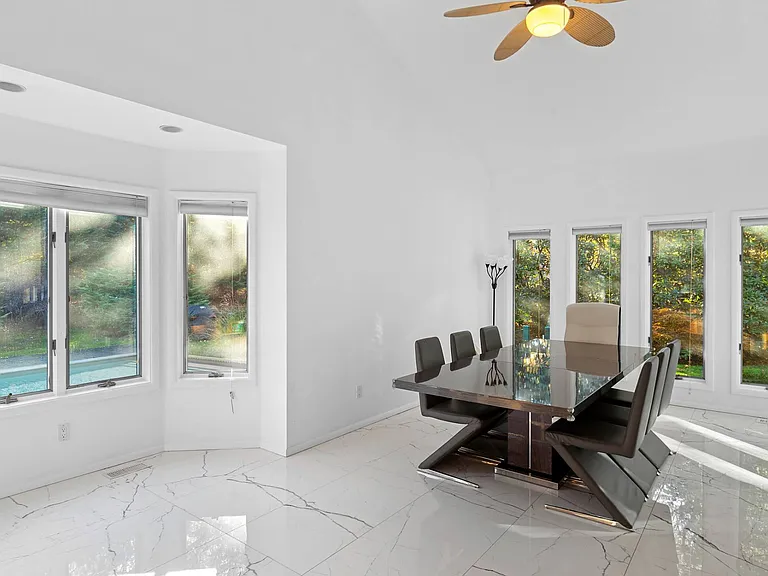 588 Pleasure Dr — Photo 6