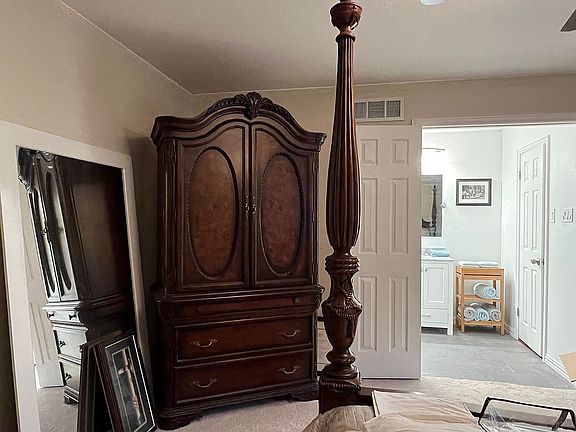 2nd image of 7408 Lynworth Dr