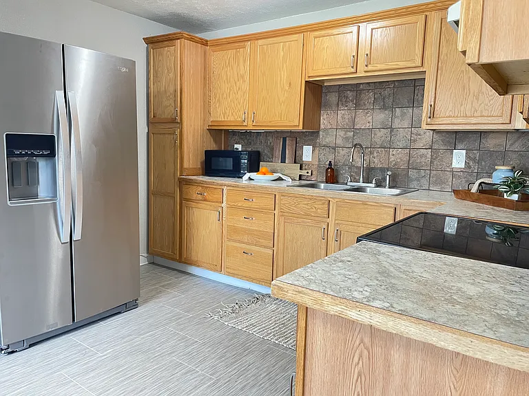 207 E Omaha St — Photo 5