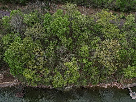 5th image of 1540 S Lake Sherwood Dr