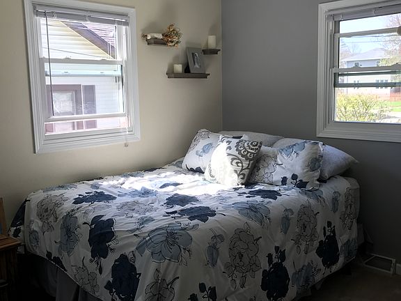 3rd image of 378 Sibley St